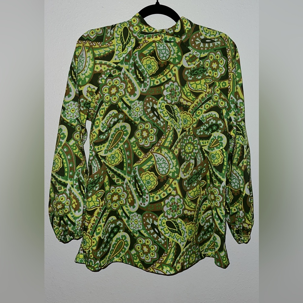 Long sleeve psychedelic blouse 💛💚